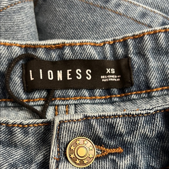 Lioness Jeans - Picture 3 of 4